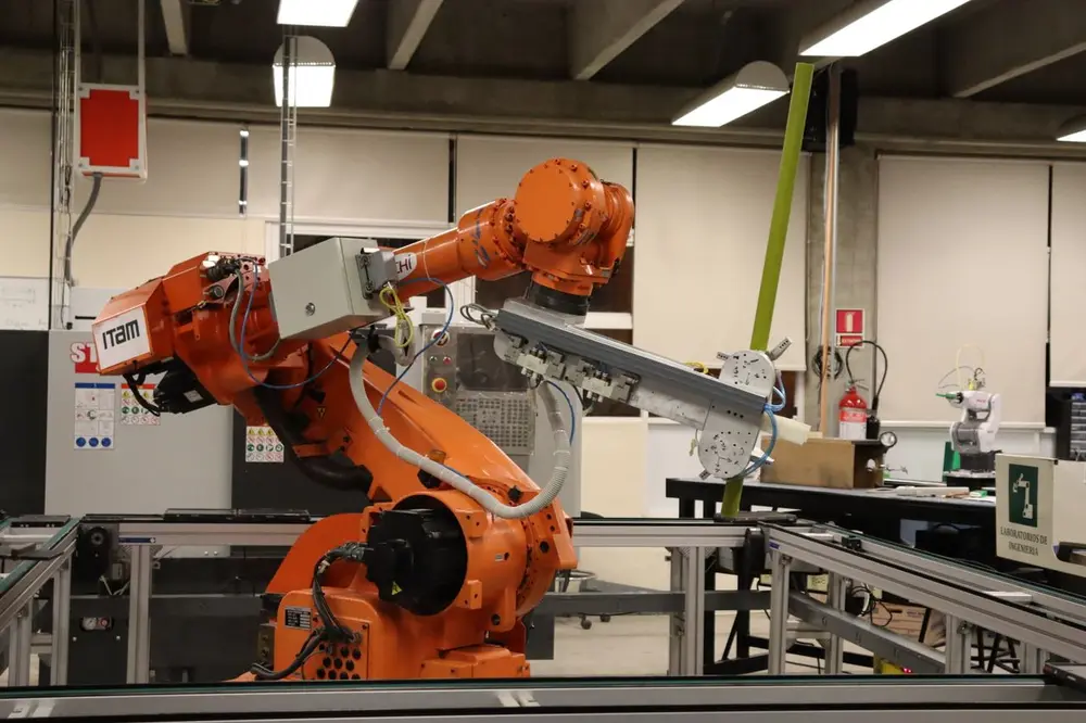 Manufactura avanzada con robótica industrial en México, contexto de las ferias del sector